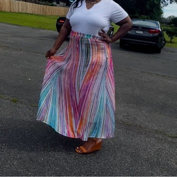 Color Me Maxi - Picture 1 of 3